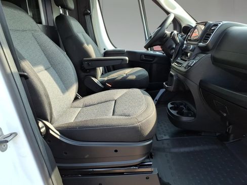 Used 2025 RAM ProMaster 1500 w/ Quick Order Package 22G SLT FWD image 5