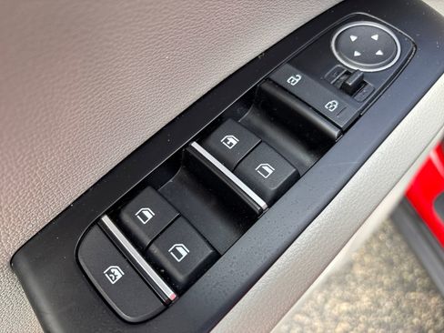 Used 2025 Kia Soul LX w/ LX Technology Package FWD image 11