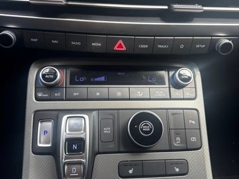 Used 2024 Hyundai Palisade SEL FWD image 16