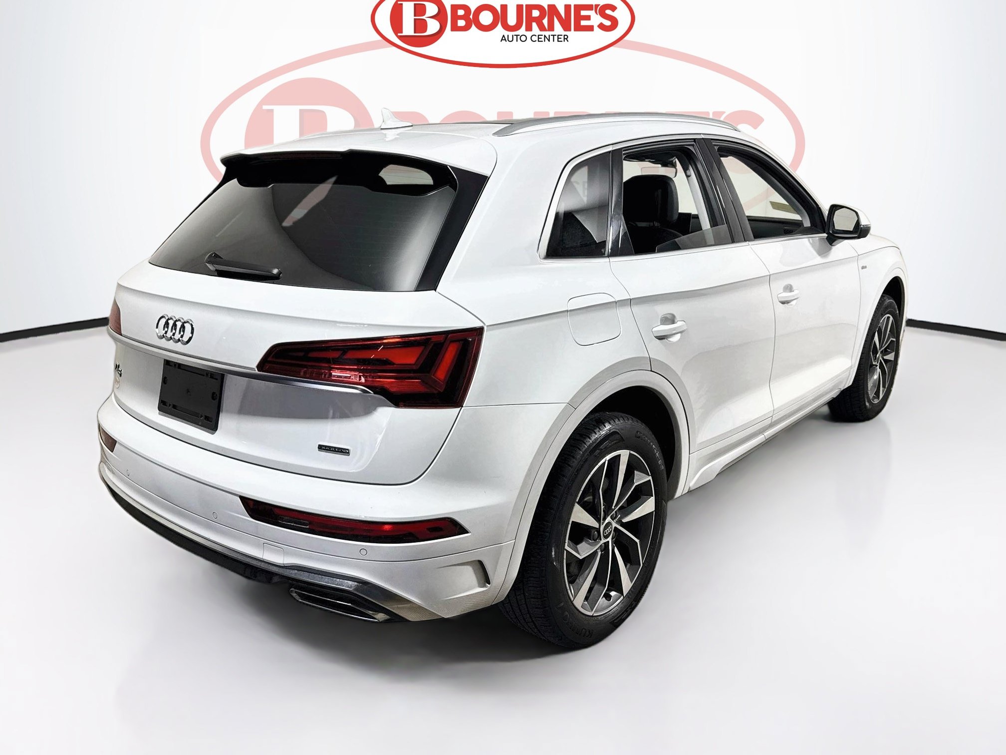 Used 2023 Audi Q5 2.0T Premium Plus w/ Premium Plus Package AWD/4WD image 9