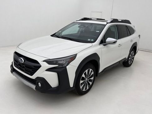 Used 2025 Subaru Outback Touring XT AWD/4WD image 4