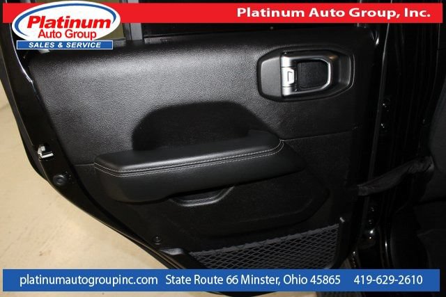 Used 2019 Jeep Wrangler Unlimited Sahara w/ Safety Group AWD/4WD image 29