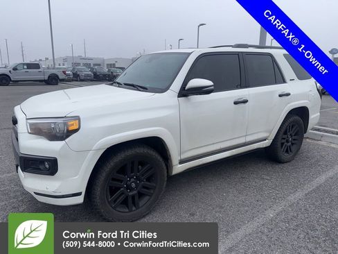 Used 2023 Toyota 4Runner Limited image 3