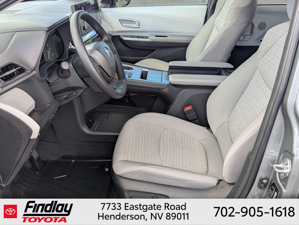 Certified 2026 Toyota Sienna LE FWD image 10