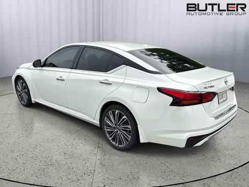 Used 2023 Nissan Altima 2.5 SL FWD image 4