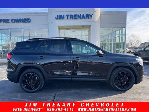 Used 2020 GMC Terrain SLE w/ Driver Convenience Package image 1