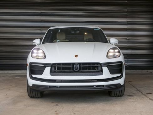 New 2026 Porsche Macan image 10