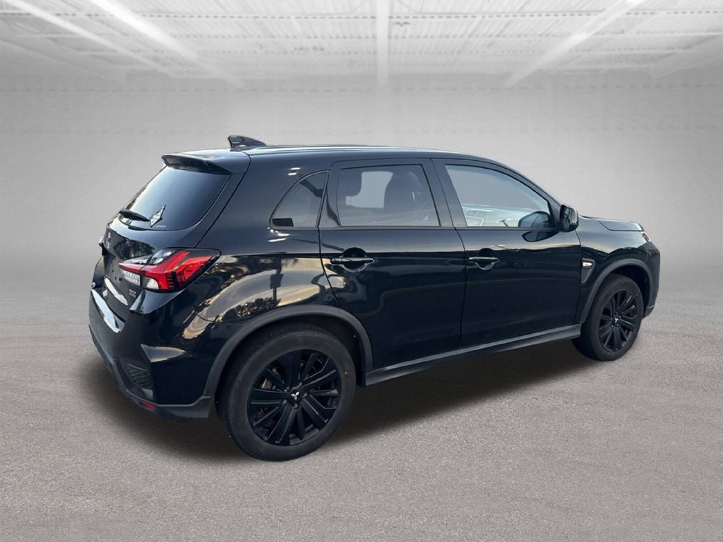 Used 2023 Mitsubishi Outlander Sport ES AWD/4WD image 3