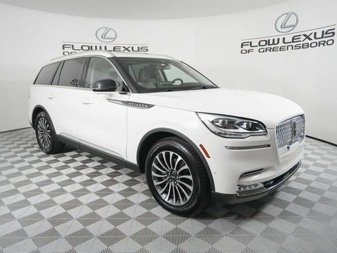 Used 2022 Lincoln Aviator Reserve w/ Equipment Group 201A image 3