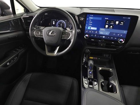 Used 2022 Lexus NX 350h Premium image 16