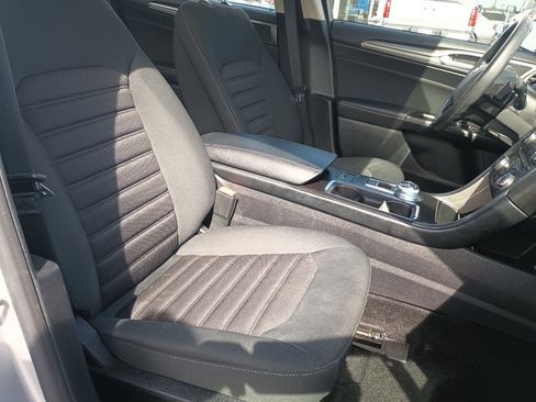 Used 2017 Ford Fusion SE image 26