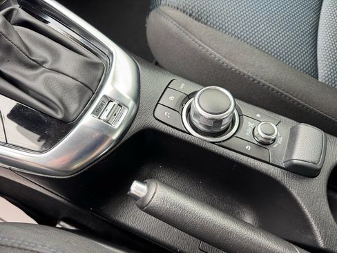 Used 2018 Toyota Yaris iA image 15