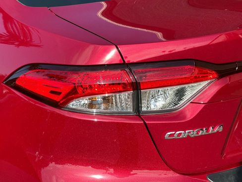 Used 2024 Toyota Corolla LE FWD image 26