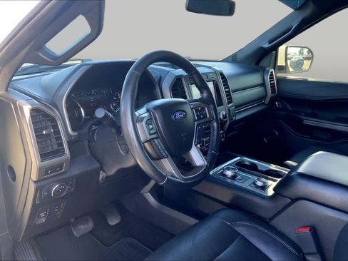 Used 2018 Ford Expedition Max XLT w/ Equipment Group 202A AWD/4WD image 18