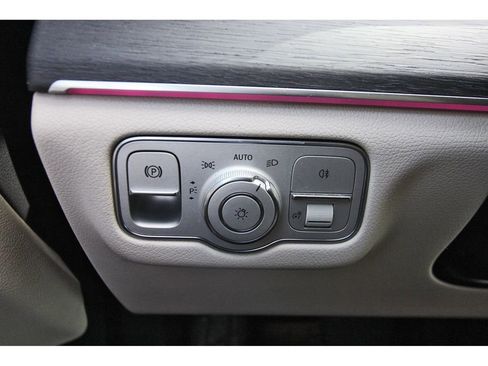 Used 2021 Mercedes-Benz GLE 350 image 18