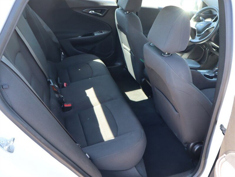 Used 2020 Chevrolet Malibu LS w/ Driver Confidence Package II FWD image 12
