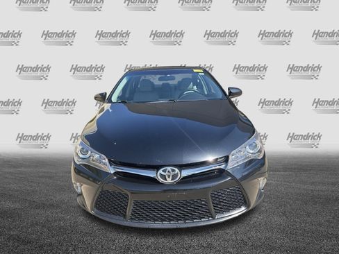 Used 2016 Toyota Camry SE FWD image 3