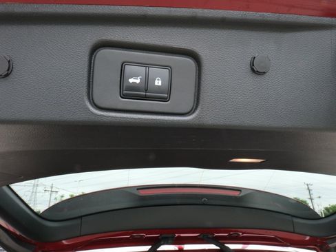 Used 2025 Nissan Pathfinder Platinum AWD/4WD image 41
