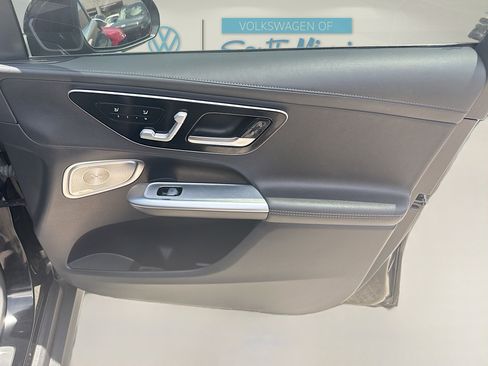 Used 2023 Mercedes-Benz GLC 300 4MATIC w/ Exclusive Trim Package image 34
