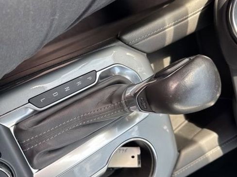 Used 2020 Chevrolet Blazer LT FWD image 17