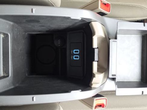 Used 2016 Ford Escape SE w/ Equipment Group 201A FWD image 23