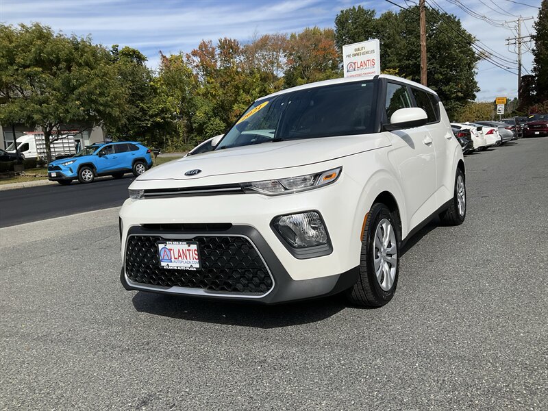 Used 2021 Kia Soul LX FWD image 1