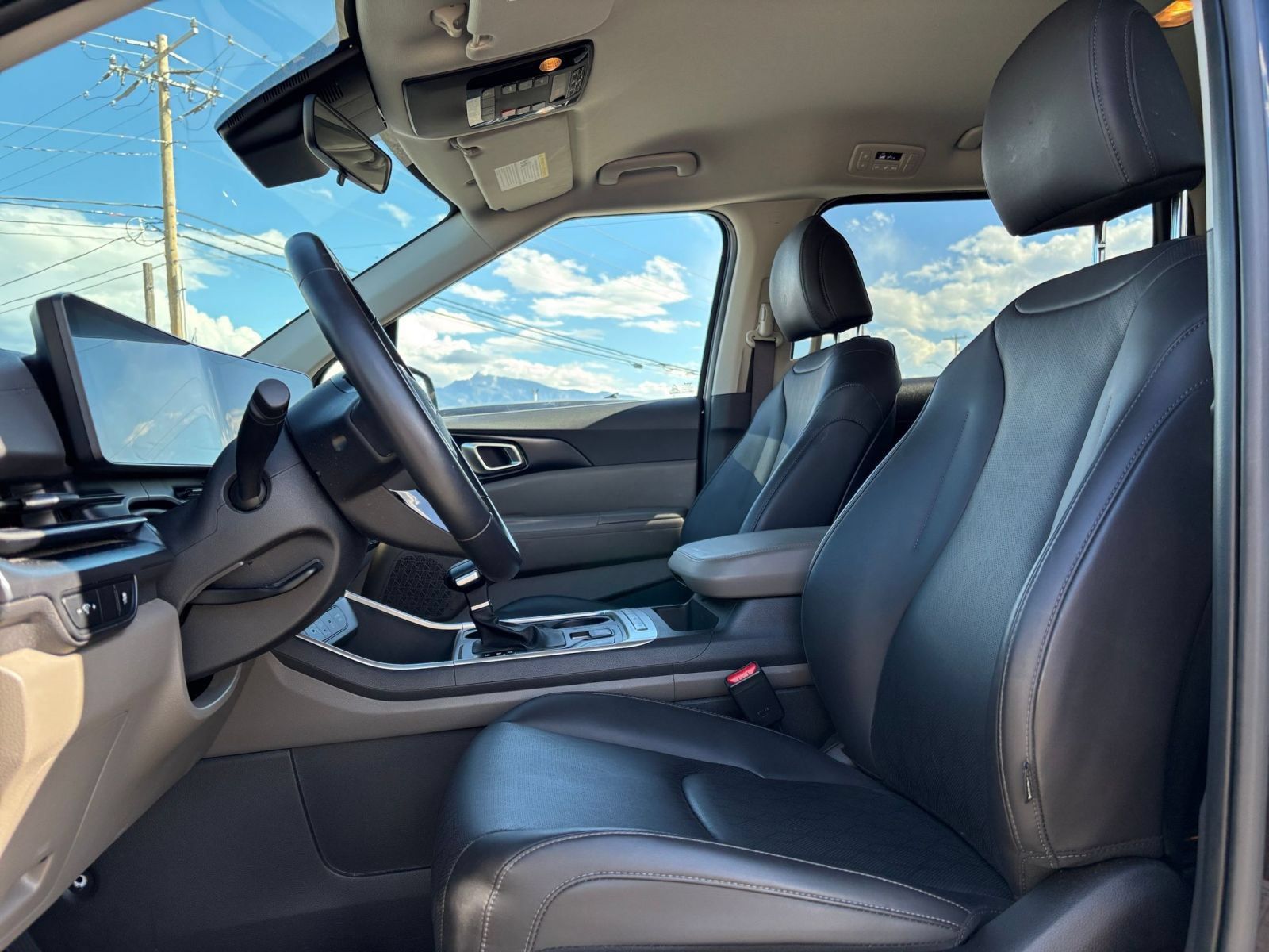 Used 2026 Kia Carnival FWD image 28
