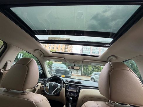 Used 2016 Nissan Rogue SL w/ SL Premium Package AWD/4WD image 26
