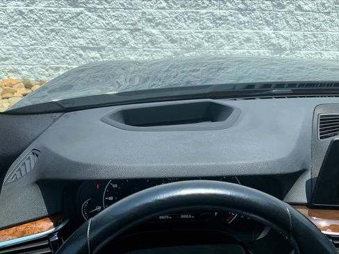 Used 2018 BMW 530i xDrive AWD/4WD image 34