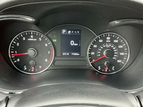 Used 2017 Kia Forte S image 8