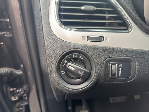 Used 2017 Dodge Journey Crossroad FWD image 20