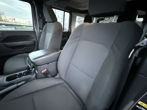 Used 2023 Jeep Wrangler Sport S image 24
