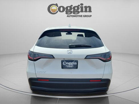 New 2026 Honda HR-V LX image 4