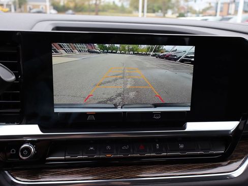 Used 2024 GMC Sierra 1500 Elevation image 21