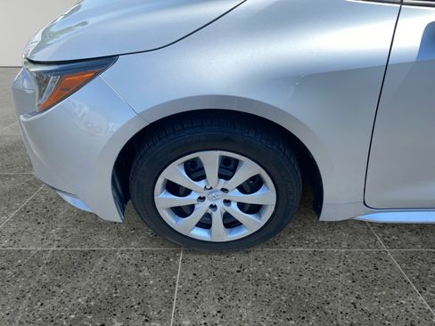 Used 2021 Toyota Corolla LE FWD image 14