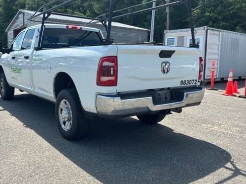 Used 2024 RAM 2500 Tradesman w/ Chrome Appearance Group AWD/4WD image 3
