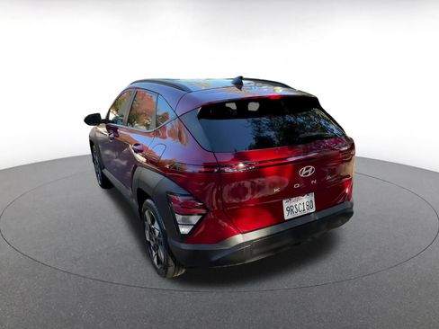 Used 2025 Hyundai Kona SEL image 8