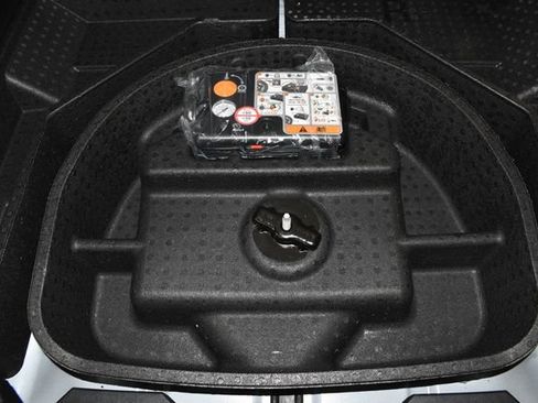 Used 2024 Ford Edge SEL image 31