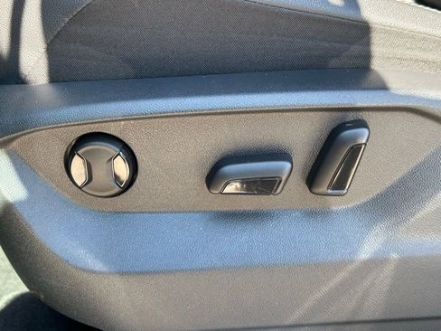 Used 2019 Volkswagen Tiguan SEL R-Line image 21