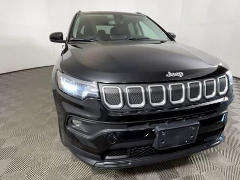 Used 2022 Jeep Compass Latitude AWD/4WD image 13