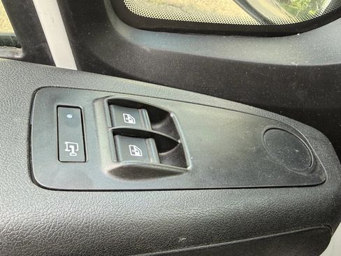 Used 2023 RAM ProMaster 2500 FWD image 21