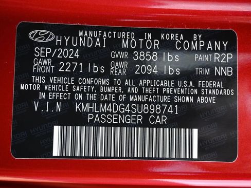 Used 2025 Hyundai Elantra Sport FWD image 9