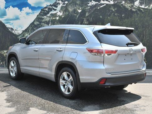 Used 2015 Toyota Highlander Limited Platinum AWD/4WD image 9