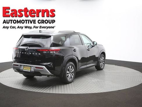 Used 2022 Nissan Pathfinder SL AWD/4WD image 39
