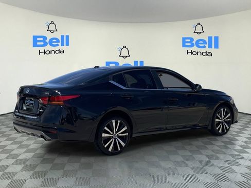 Used 2019 Nissan Altima 2.5 SR w/ SR Premium Package AWD/4WD image 4