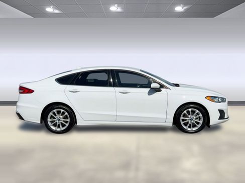 Used 2020 Ford Fusion SE image 8