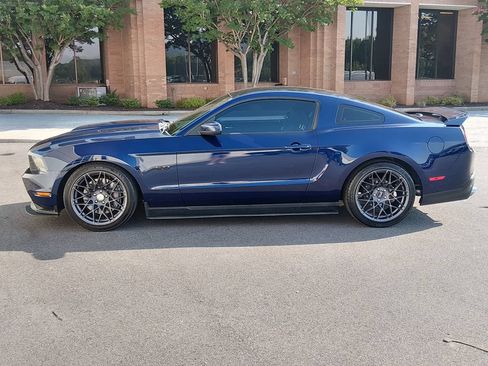 Used 2012 Ford Mustang GT Premium w/ Brembo Brake Pkg RWD image 7