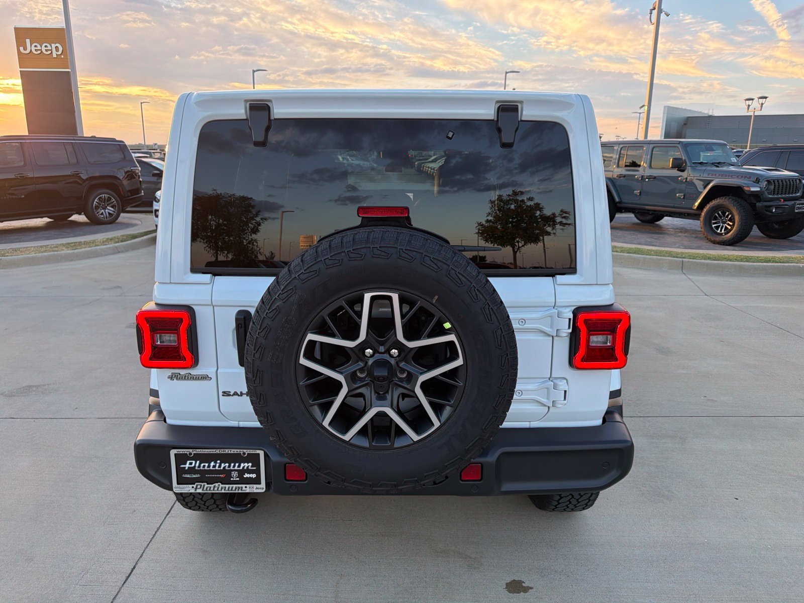 New 2027 Jeep Wrangler Unlimited Sahara AWD/4WD image 4