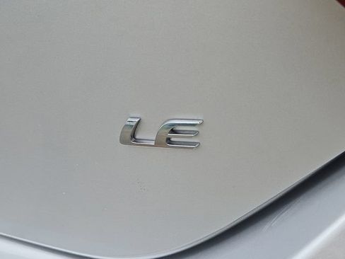 Used 2016 Toyota Corolla LE FWD image 30