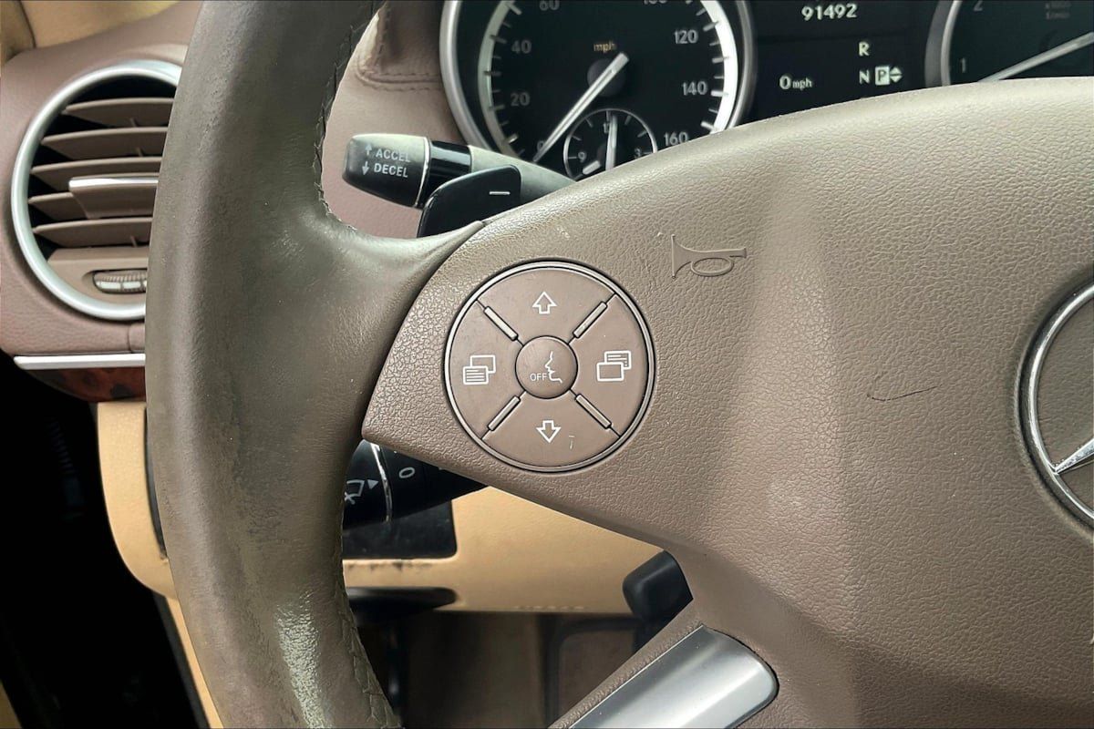 Used 2010 Mercedes-Benz GL 450 4MATIC image 18